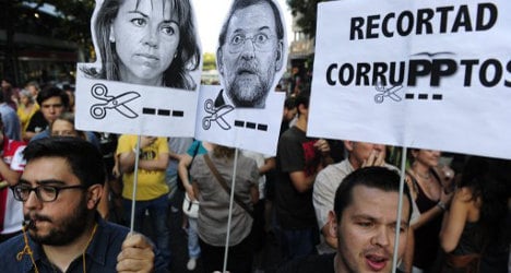 Spain calls in experts as corruption crisis grows