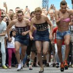 Shoe time for Gay Pride: High heels race returns