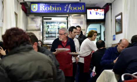Madrid homeless dine out… for free