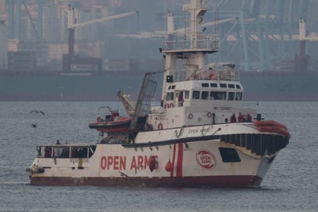 Rescue vessel with 300 migrants on board reaches Spain