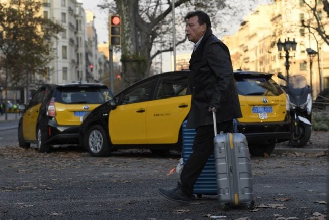 Uber and Cabify suspend services in Barcelona in row over new regulations