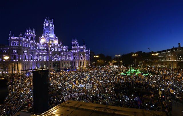 18,000 Catalan separatists protest in Madrid against trial