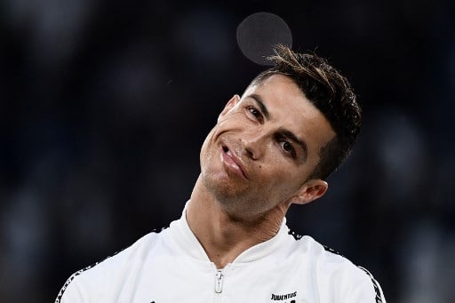 Ronaldo thanks his Spanish fans… with a hair transplant clinic