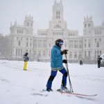 IN PICS: Skiers, snowboarders and a dogsled take to the streets of Madrid