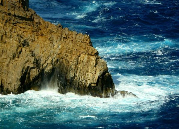 Two Americans die scaling sea cliffs in Spain