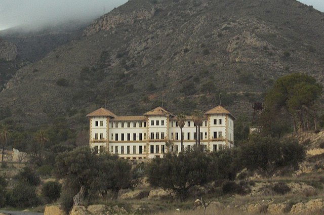 The Aguas de Busot Preventorium was abandoned after the Spanish Civil War. Photo: Kasiber/Wikipedia
