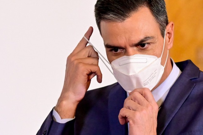 prime minister pedro sanchez spain face mask